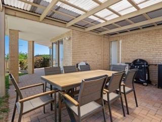 Ocean Reef Marina by the Sea 4BR plus Study plus - 2