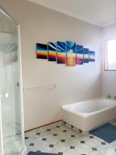 Cheerful country home with 3-bedrooms, 2-bathrooms - 3