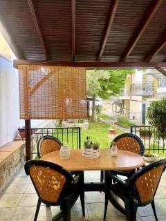 Turquoise Orchid Family Apartment with Veranda, Kallithea - 0
