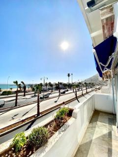 Superbe appartement face à la Plage avec Terrasse et Clim, av Mohammed V - 9
