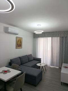 Letas Apartment Golem - 1