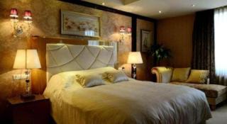 The Twenty First Century Hotel - 9
