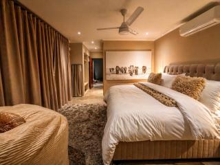 The Hive Collection Private Safari Villa - 4