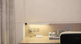 Jinjiang Inn Select Urumqi Midong Avenue - 3