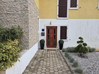 Holiday Home Rosie - 1