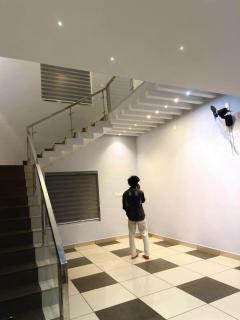 AuraStays Homestay - 8