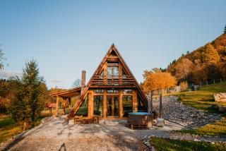 Lunor House - Izvoare - 5