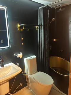 Seaview Suites at 38 Park Ave - 2