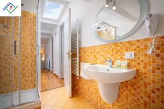 Dimora Alfea Lucca - 2 Camere, 2 Bagni, Parcheggio Privato, 5 Ospiti - 4