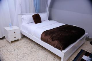 Rover's Inn Entebbe - 4