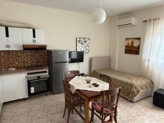 Beachfront Apartment with Balcony & Sea View - 4
