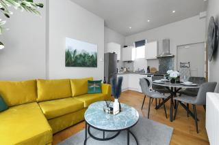 Central 1-Bed with Free Wi-Fi Near Market Square - 5