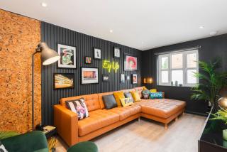 Spacious 6-Bed House Close to Nottingham City Centre - 0