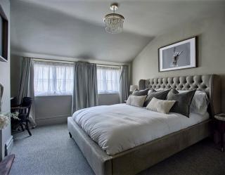 3-Bed Historic Knitters House in Nottingham - 5