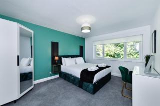 2-Bed in Quiet Area, Easy City & Transport Access - 9