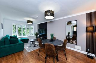 2-Bed in Quiet Area, Easy City & Transport Access - 1