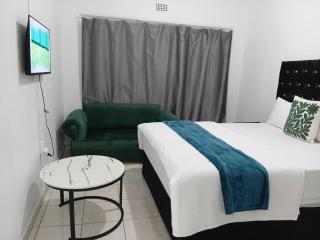 Starlink Guest House - 5