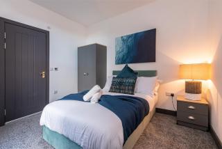 Victoria Apartments Stylish 3BR in Hartlepool - 7
