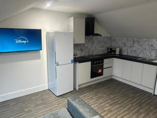 Modern 2-Bed Flat in Long Eaton with Free Parking - 4