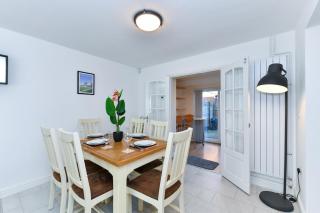 Morgan House- 4 Bed House, Near Nottingham Trent Uni - 3