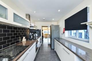 Hillside House - 7