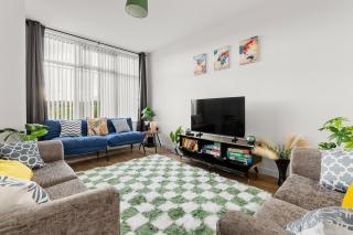 Stylish & Spacious Home in the Heart of Leeds - 8