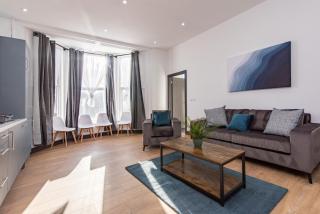 Victoria Apartments Stylish 3BR in Hartlepool - 9