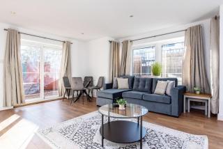 2 Bed Apartment Near Trent Bridge and City Ground - 0