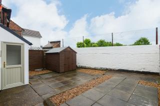 Cosy House in the heart of Beeston with FREE Parking and WiFi - 5