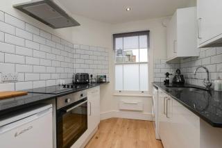 A hidden gem in the city, open Luxe 1bed Apt - 8
