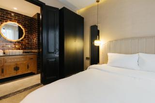 The ChanhSa - Indochine Stay near Train Street - 5