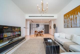 Modern 1 Bed Beachfront Emaar Beachfront Living - 4