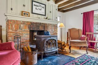 Charlemont Retreat w Fire Pit and EV Charger - 1