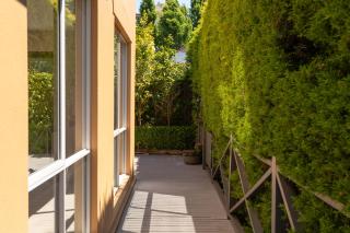 Modern 3 Bedroom Townhouse - 4 mins to CBD! - 3