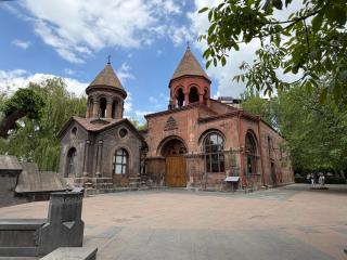 Pushkin-Saryan street - 5