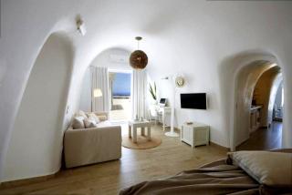 Zathina Villa in Mesaria, Santorini - 1