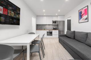 3 Bedroom Apartment Pańska with AC by Your Freedom - 8