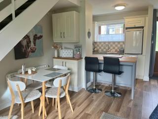 Charming, Modern Masonette in Heart of Fermoy River Town - 1