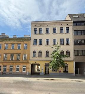 CITY&MORE-11! Schickes Apartment mit Altbauflair! - 8