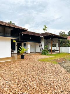 Cherys Bunglow- Entrance Room - 0