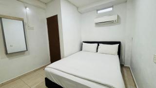 Collection O Axlite Hotel - 2