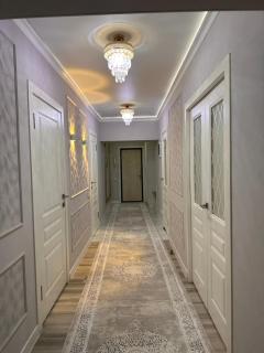 3-Bedroom Apartment with Living Room in City Center - 2