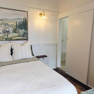 Lady Mary Cottage - Views, Deck & Walk to Town - 7