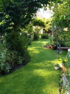 Enstone Homestay - 1