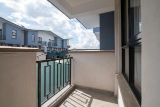 Elegant 4BR Townhouse with pool near Wilson Airport - 5