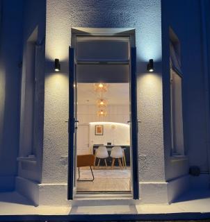 Stonechats Apartment with Sea Views Dog Friendly - 1