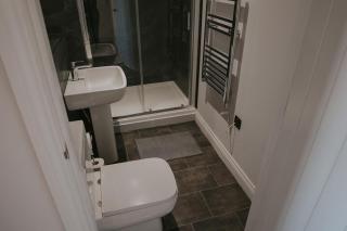 Spacious Second Floor Apartment - 4