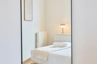Bright apartment in hypercenter with parking - 5