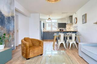 Bright apartment in hypercenter with parking - 8