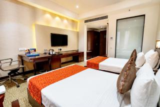 Pride Hotel & Convention Centre Indore - 6